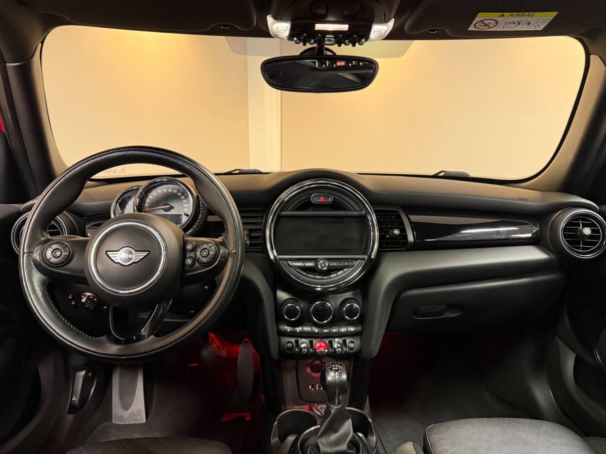 MINI 5-Deurs Mini 5-Deurs 1.5 Cooper Chili Serious Business *Pano/Schuifdak* Stoelverw.|Leer/Alcantara|Keyless|Navi|Cruise|Ambiance verlichting