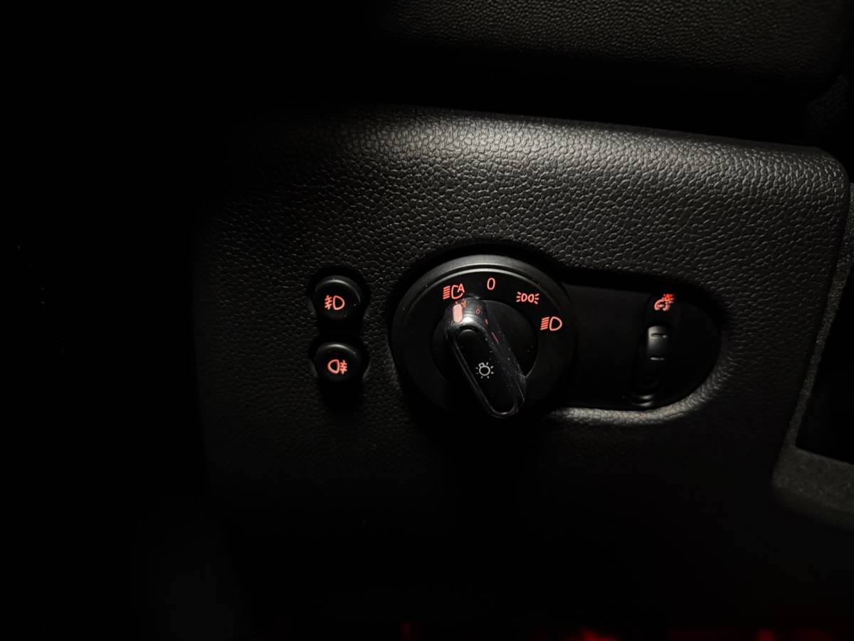 MINI 5-Deurs Mini 5-Deurs 1.5 Cooper Chili Serious Business *Pano/Schuifdak* Stoelverw.|Leer/Alcantara|Keyless|Navi|Cruise|Ambiance verlichting