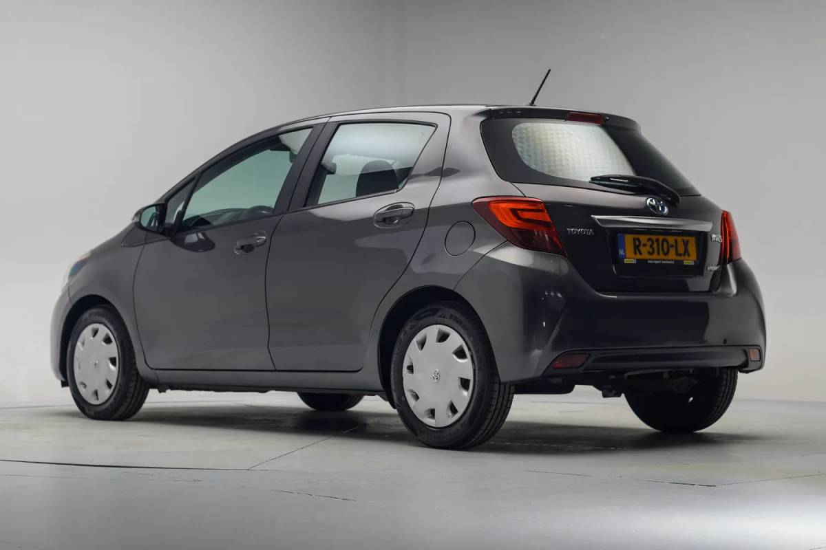 Toyota Yaris Toyota Yaris 1.5 Hybrid Lease Aut. [ Camera Clima Cruise Bluetooth ]