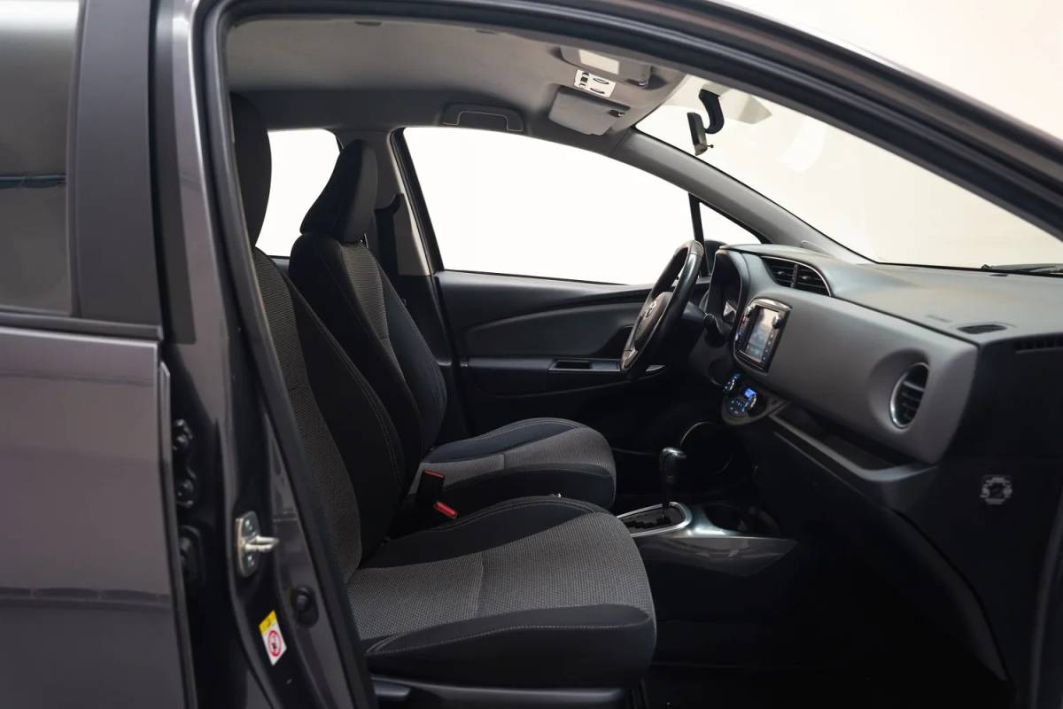 Toyota Yaris Toyota Yaris 1.5 Hybrid Lease Aut. [ Camera Clima Cruise Bluetooth ]