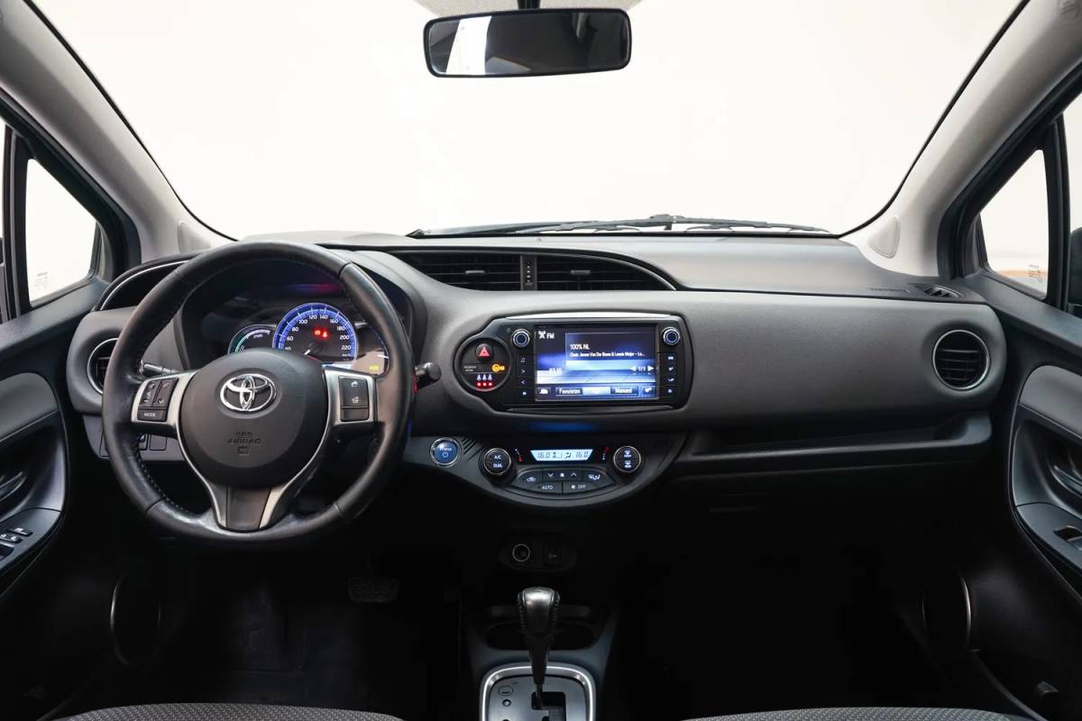 Toyota Yaris Toyota Yaris 1.5 Hybrid Lease Aut. [ Camera Clima Cruise Bluetooth ]