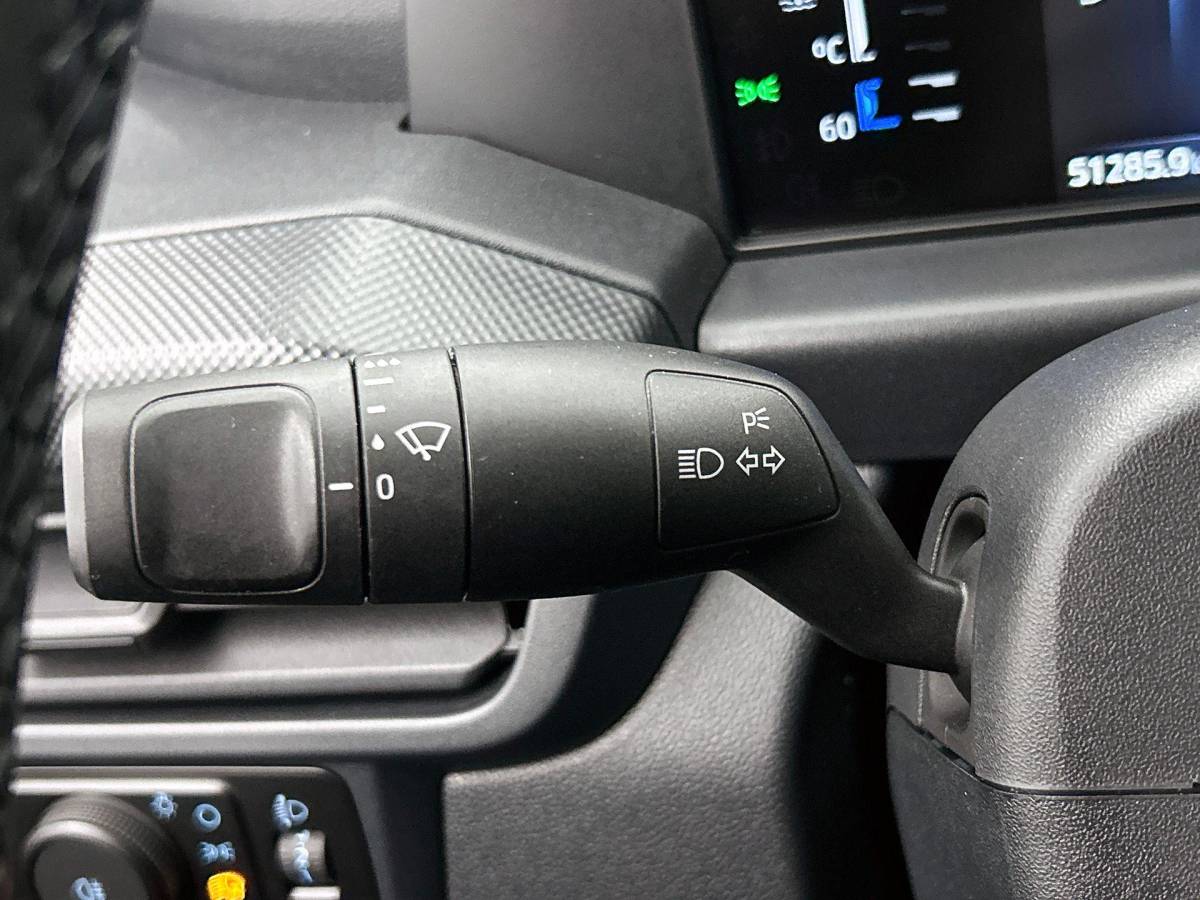 Ford Transit Custom Ford Transit Custom 300 2.0 TDCI L2H1 Trend Nieuw Model Trekhaak Navigatie Apple CarPlay Android Auto Camera Parkeerhulp Adaptive Cruise Control Full Led Climate Control Lichtmetalen velgen
