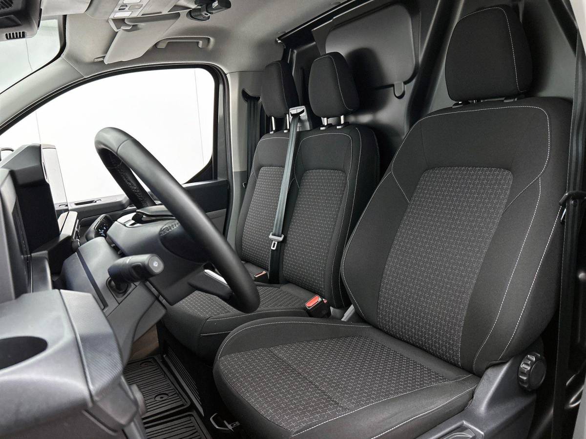 Ford Transit Custom Ford Transit Custom 300 2.0 TDCI L2H1 Trend Nieuw Model Trekhaak Navigatie Apple CarPlay Android Auto Camera Parkeerhulp Adaptive Cruise Control Full Led Climate Control Lichtmetalen velgen