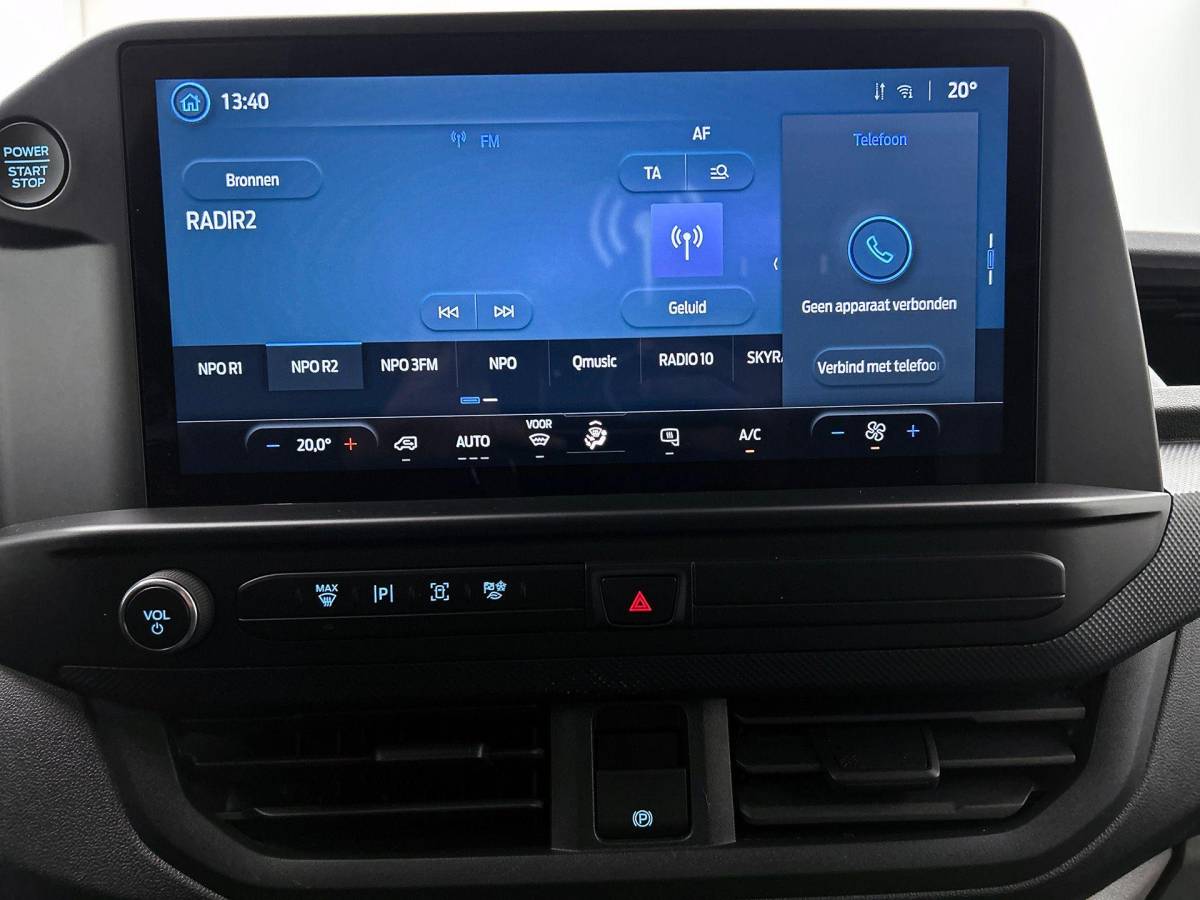 Ford Transit Custom Ford Transit Custom 300 2.0 TDCI L2H1 Trend Nieuw Model Trekhaak Navigatie Apple CarPlay Android Auto Camera Parkeerhulp Adaptive Cruise Control Full Led Climate Control Lichtmetalen velgen