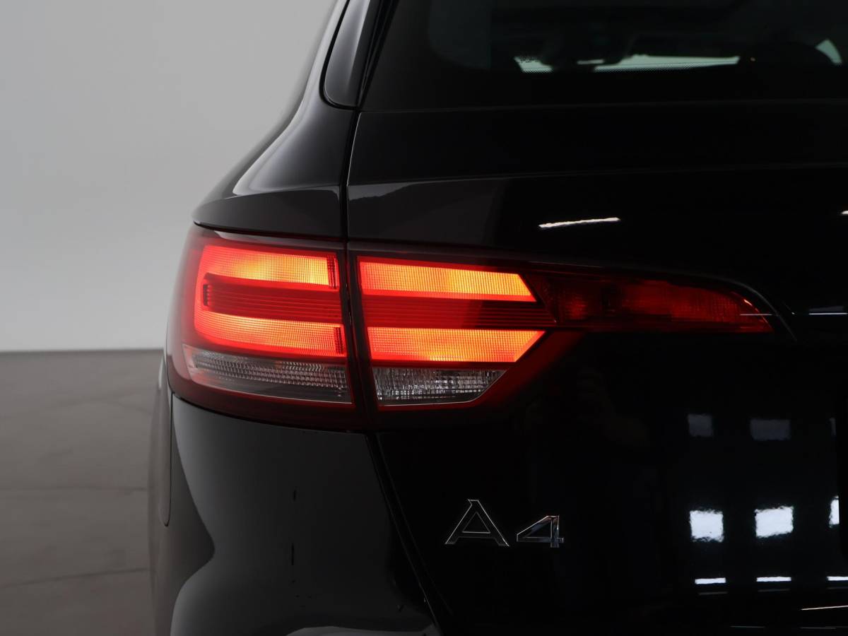 Audi A4 Audi A4 Avant 40 TDI 190 PK AUT. + PANORAMA | AFN. TREKHAAK | LEDER SPORTINTERIEUR | APPLE CARPLAY | STOELVERW.