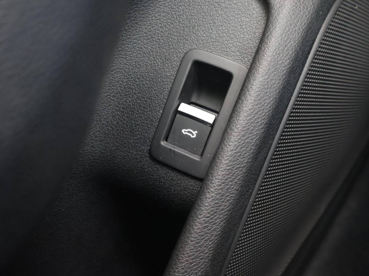 Audi A4 Audi A4 Avant 40 TDI 190 PK AUT. + PANORAMA | AFN. TREKHAAK | LEDER SPORTINTERIEUR | APPLE CARPLAY | STOELVERW.