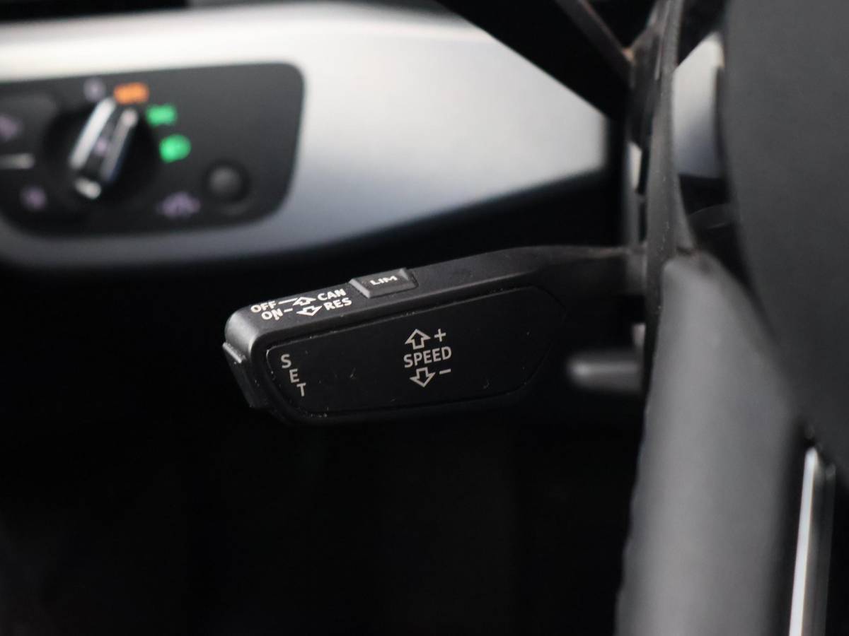 Audi A4 Audi A4 Avant 40 TDI 190 PK AUT. + PANORAMA | AFN. TREKHAAK | LEDER SPORTINTERIEUR | APPLE CARPLAY | STOELVERW.