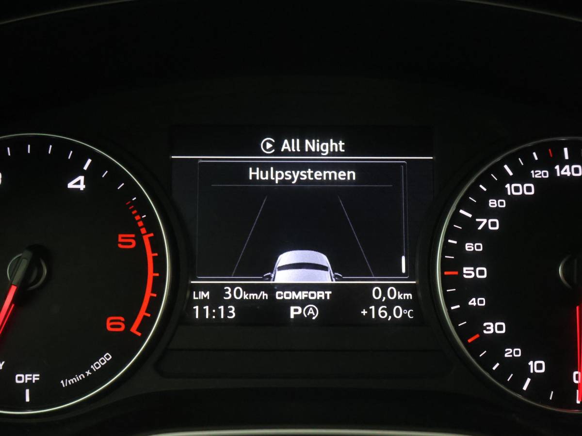 Audi A4 Audi A4 Avant 40 TDI 190 PK AUT. + PANORAMA | AFN. TREKHAAK | LEDER SPORTINTERIEUR | APPLE CARPLAY | STOELVERW.