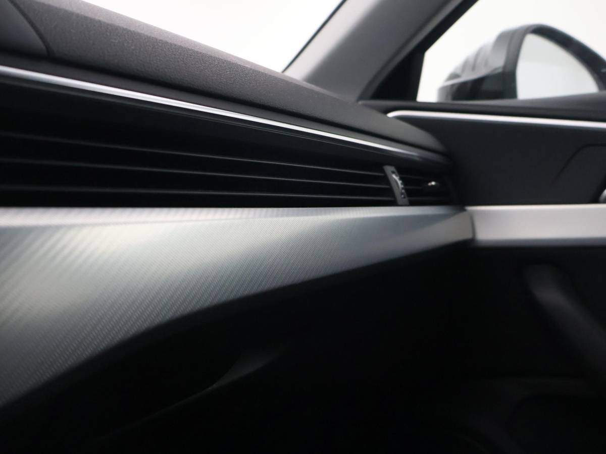 Audi A4 Audi A4 Avant 40 TDI 190 PK AUT. + PANORAMA | AFN. TREKHAAK | LEDER SPORTINTERIEUR | APPLE CARPLAY | STOELVERW.
