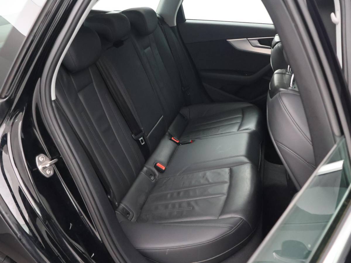Audi A4 Audi A4 Avant 40 TDI 190 PK AUT. + PANORAMA | AFN. TREKHAAK | LEDER SPORTINTERIEUR | APPLE CARPLAY | STOELVERW.