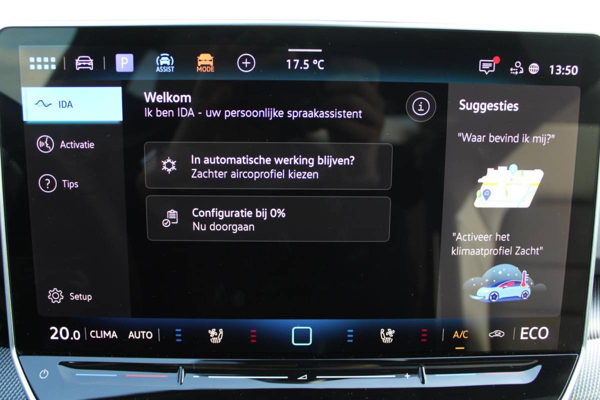 Volkswagen Golf Volkswagen Golf 1.5 eHybrid GTE | Incl. 12 maanden garantie | Schuif/kantel dak | Stoel/Stuur verwarming | Stoel ventilatie | Trekhaak | Apple CarPlay/Android Auto | Head-Up Display | Adaptieve cruise control | Achterruitrijcamera | Keyless Entry/Start | Climate Controle | Parkeersensoren | Parkeer Assistentie | IQ.Lights | Navigatie |