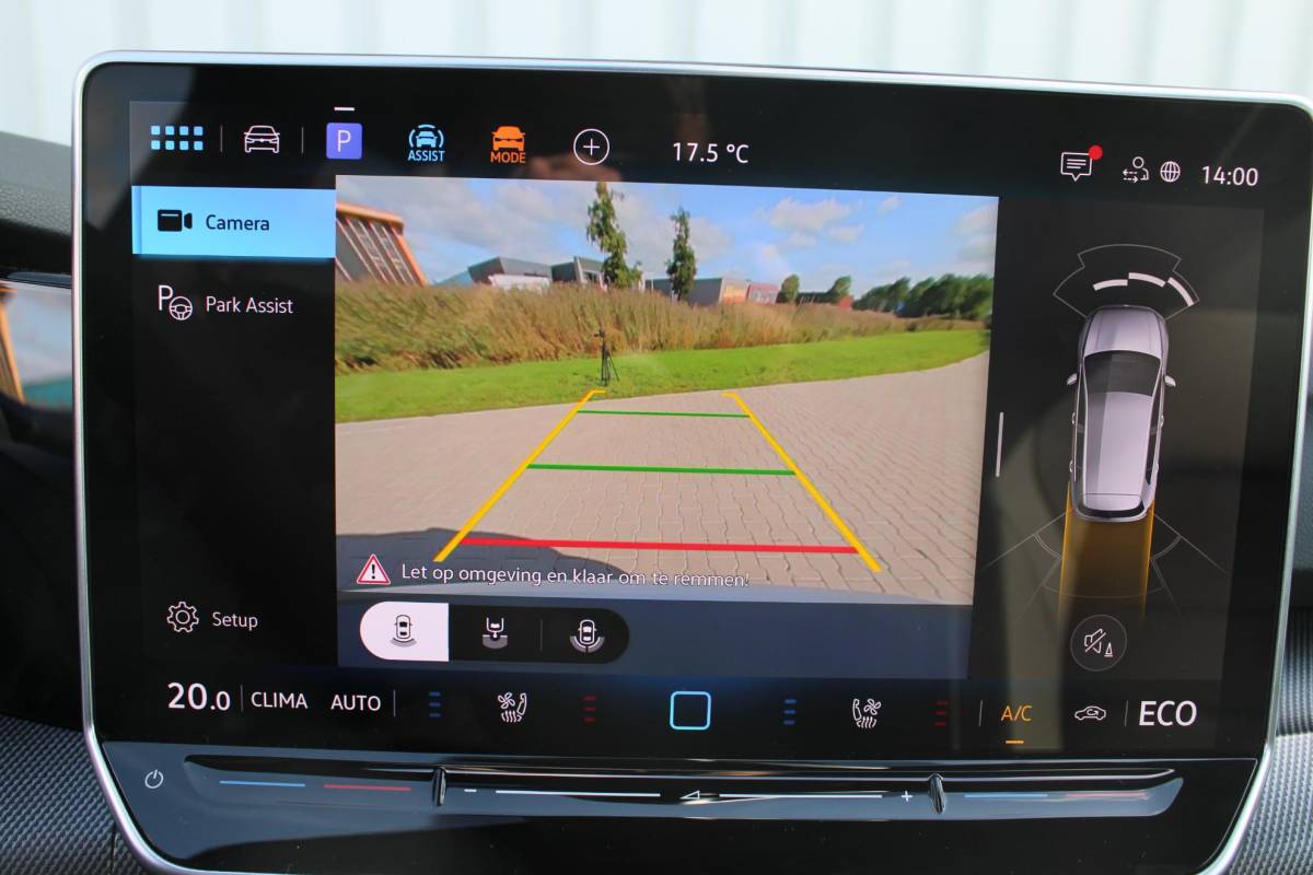 Volkswagen Golf Volkswagen Golf 1.5 eHybrid GTE | Incl. 12 maanden garantie | Schuif/kantel dak | Stoel/Stuur verwarming | Stoel ventilatie | Trekhaak | Apple CarPlay/Android Auto | Head-Up Display | Adaptieve cruise control | Achterruitrijcamera | Keyless Entry/Start | Climate Controle | Parkeersensoren | Parkeer Assistentie | IQ.Lights | Navigatie |