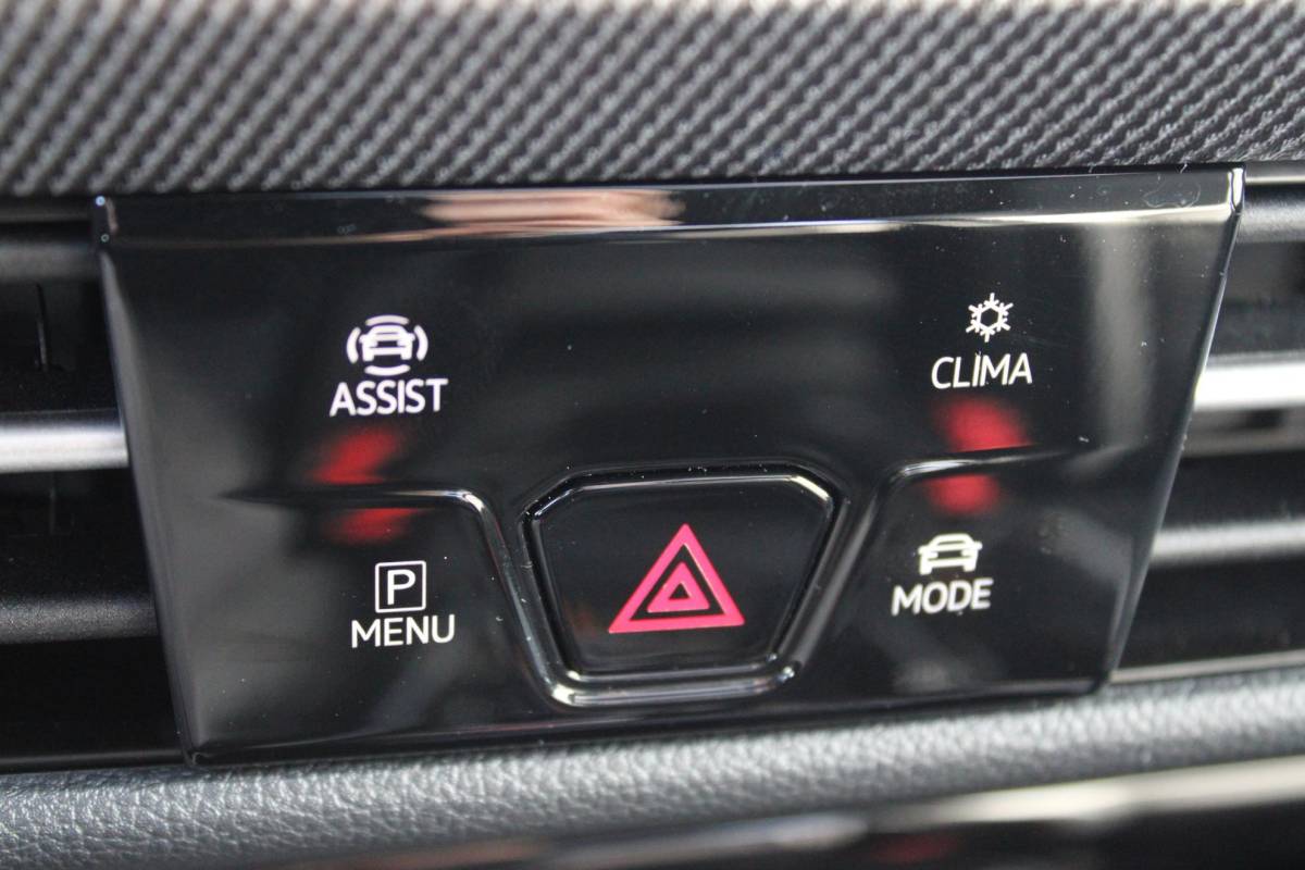 Volkswagen Golf Volkswagen Golf 1.5 eHybrid GTE | Incl. 12 maanden garantie | Schuif/kantel dak | Stoel/Stuur verwarming | Stoel ventilatie | Trekhaak | Apple CarPlay/Android Auto | Head-Up Display | Adaptieve cruise control | Achterruitrijcamera | Keyless Entry/Start | Climate Controle | Parkeersensoren | Parkeer Assistentie | IQ.Lights | Navigatie |