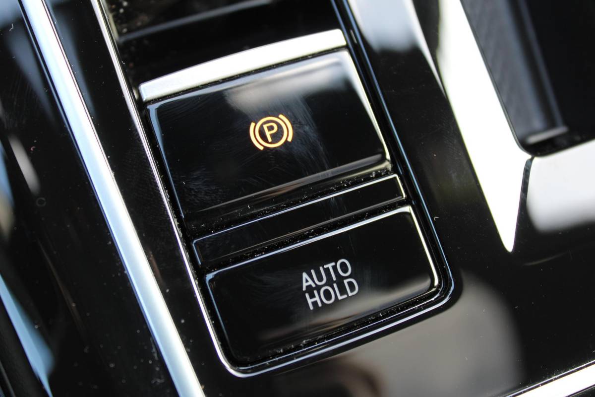 Volkswagen Golf Volkswagen Golf 1.5 eHybrid GTE | Incl. 12 maanden garantie | Schuif/kantel dak | Stoel/Stuur verwarming | Stoel ventilatie | Trekhaak | Apple CarPlay/Android Auto | Head-Up Display | Adaptieve cruise control | Achterruitrijcamera | Keyless Entry/Start | Climate Controle | Parkeersensoren | Parkeer Assistentie | IQ.Lights | Navigatie |