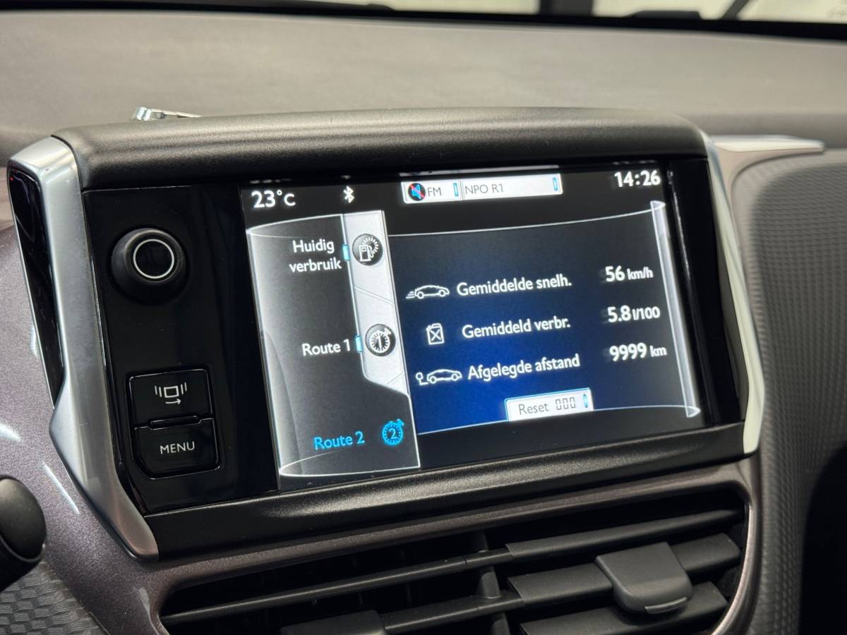 Peugeot 2008 Peugeot 2008 1.2 VTi Active Pack Premium |Trekhaak|Airco|Navigatie|