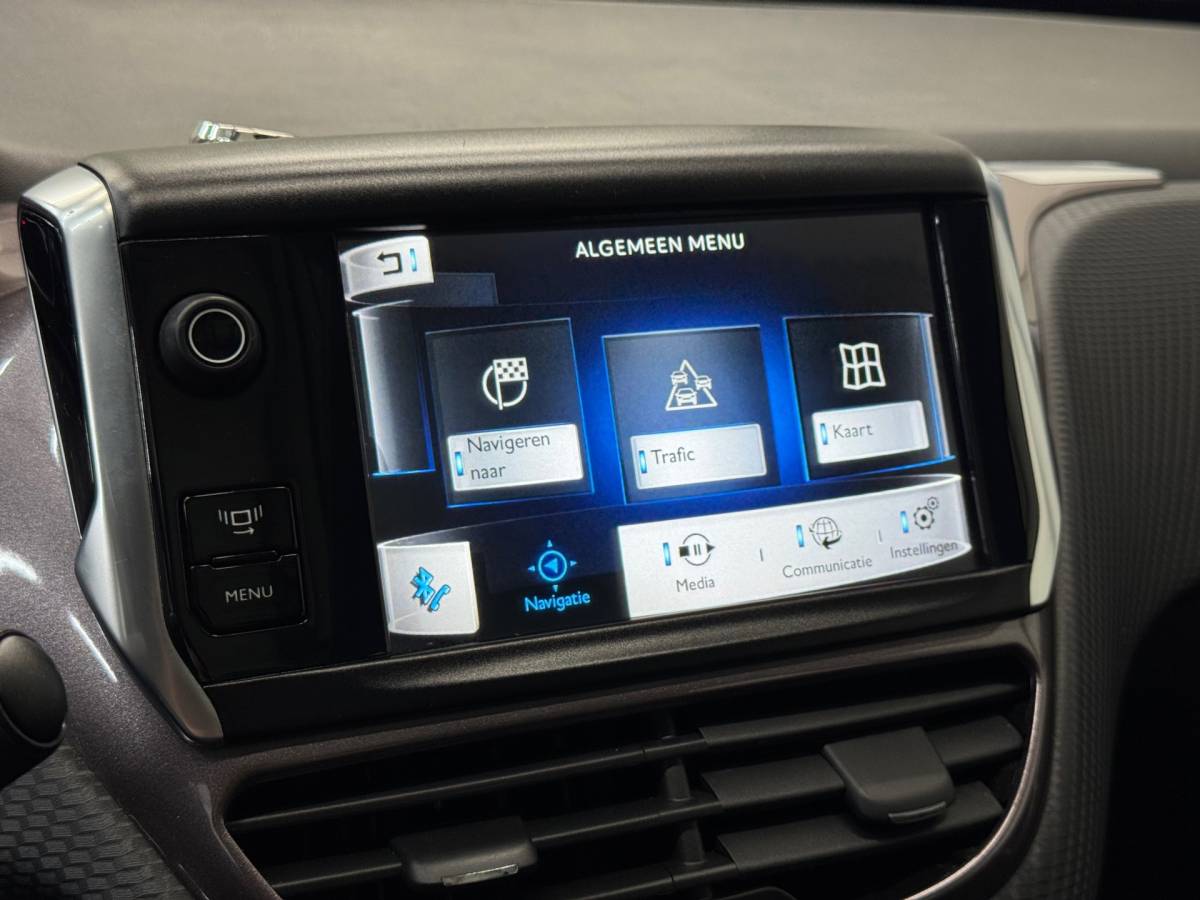 Peugeot 2008 Peugeot 2008 1.2 VTi Active Pack Premium |Trekhaak|Airco|Navigatie|