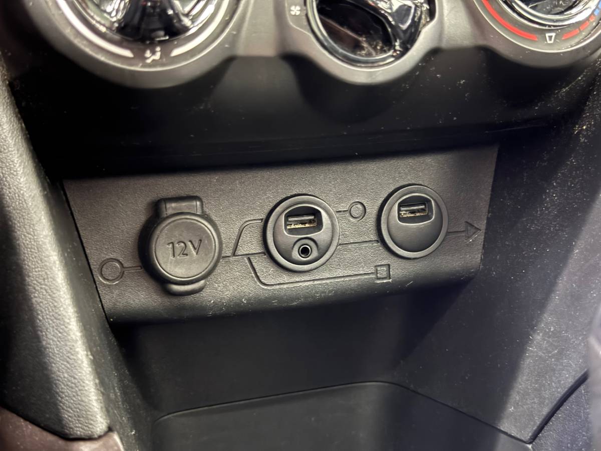 Peugeot 2008 Peugeot 2008 1.2 VTi Active Pack Premium |Trekhaak|Airco|Navigatie|