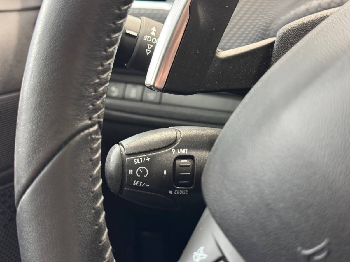 Peugeot 2008 Peugeot 2008 1.2 VTi Active Pack Premium |Trekhaak|Airco|Navigatie|
