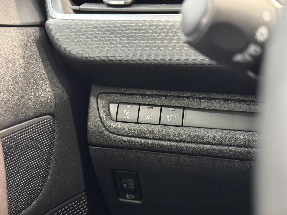 Peugeot 2008 Peugeot 2008 1.2 VTi Active Pack Premium |Trekhaak|Airco|Navigatie|