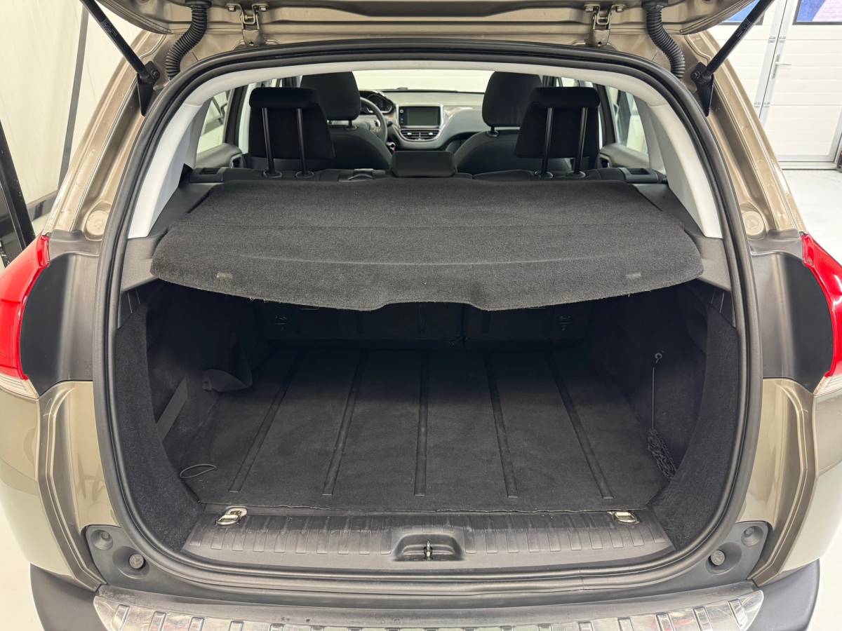 Peugeot 2008 Peugeot 2008 1.2 VTi Active Pack Premium |Trekhaak|Airco|Navigatie|