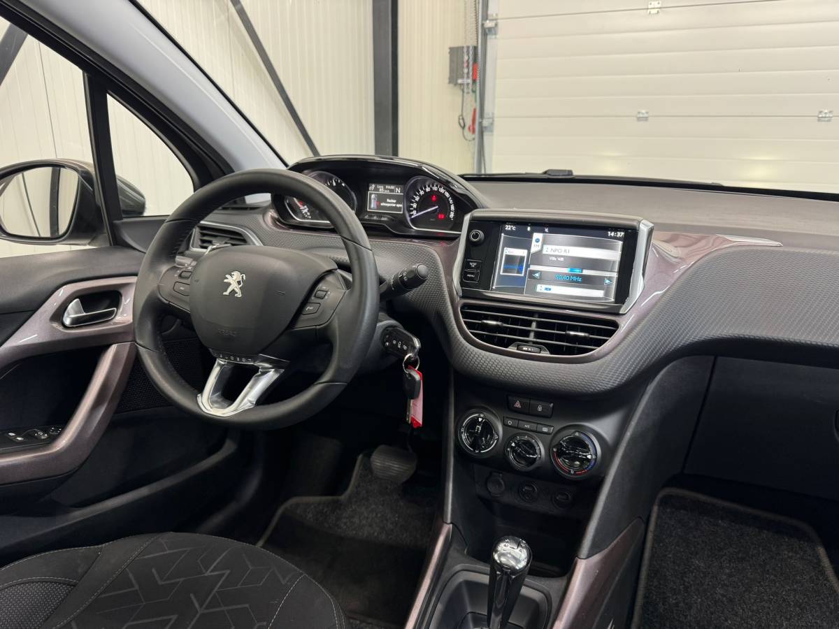 Peugeot 2008 Peugeot 2008 1.2 VTi Active Pack Premium |Trekhaak|Airco|Navigatie|