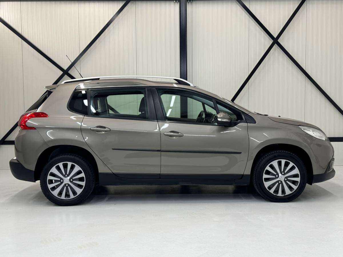 Peugeot 2008 Peugeot 2008 1.2 VTi Active Pack Premium |Trekhaak|Airco|Navigatie|