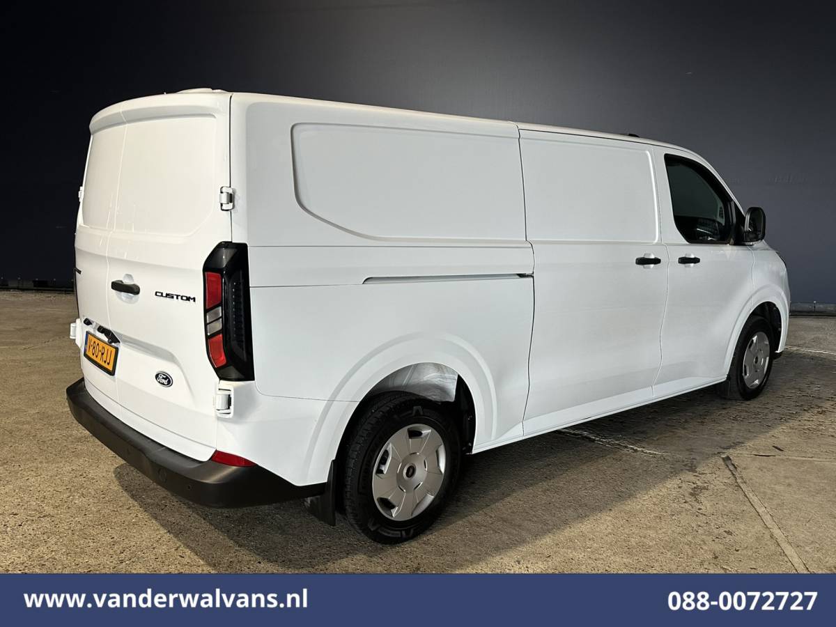 Ford Transit Custom Ford Transit Custom 2.0 TDCI 136pk L2H1 Euro6 Airco | Camera | LED | Apple Carplay | Cruisecontrol Android Auto, Verwarmde voorruit, Parkeersensoren, Bijrijdersbank, 2740kg trekvermogen