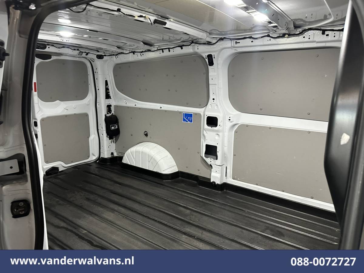 Ford Transit Custom Ford Transit Custom 2.0 TDCI 136pk L2H1 Euro6 Airco | Camera | LED | Apple Carplay | Cruisecontrol Android Auto, Verwarmde voorruit, Parkeersensoren, Bijrijdersbank, 2740kg trekvermogen