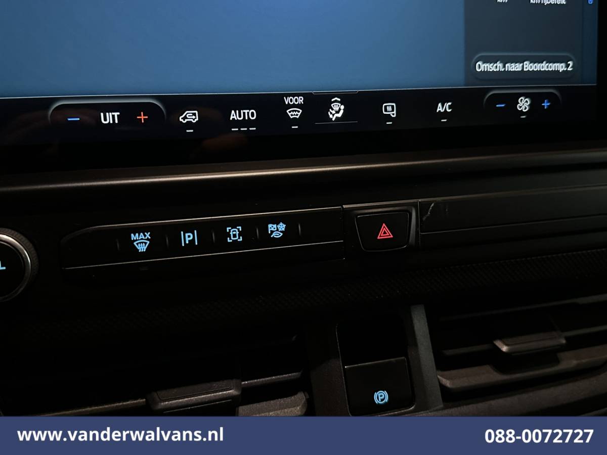 Ford Transit Custom Ford Transit Custom 2.0 TDCI 136pk L2H1 Euro6 Airco | Camera | LED | Apple Carplay | Cruisecontrol Android Auto, Verwarmde voorruit, Parkeersensoren, Bijrijdersbank, 2740kg trekvermogen