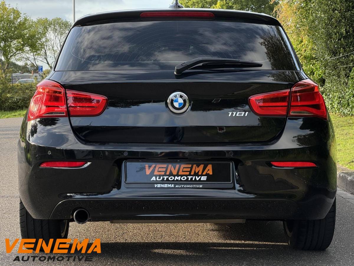 BMW 1 Serie BMW 118i Exec. LCI/Cruise/Sportst./17″ LM/PDC/Handg./133tkm