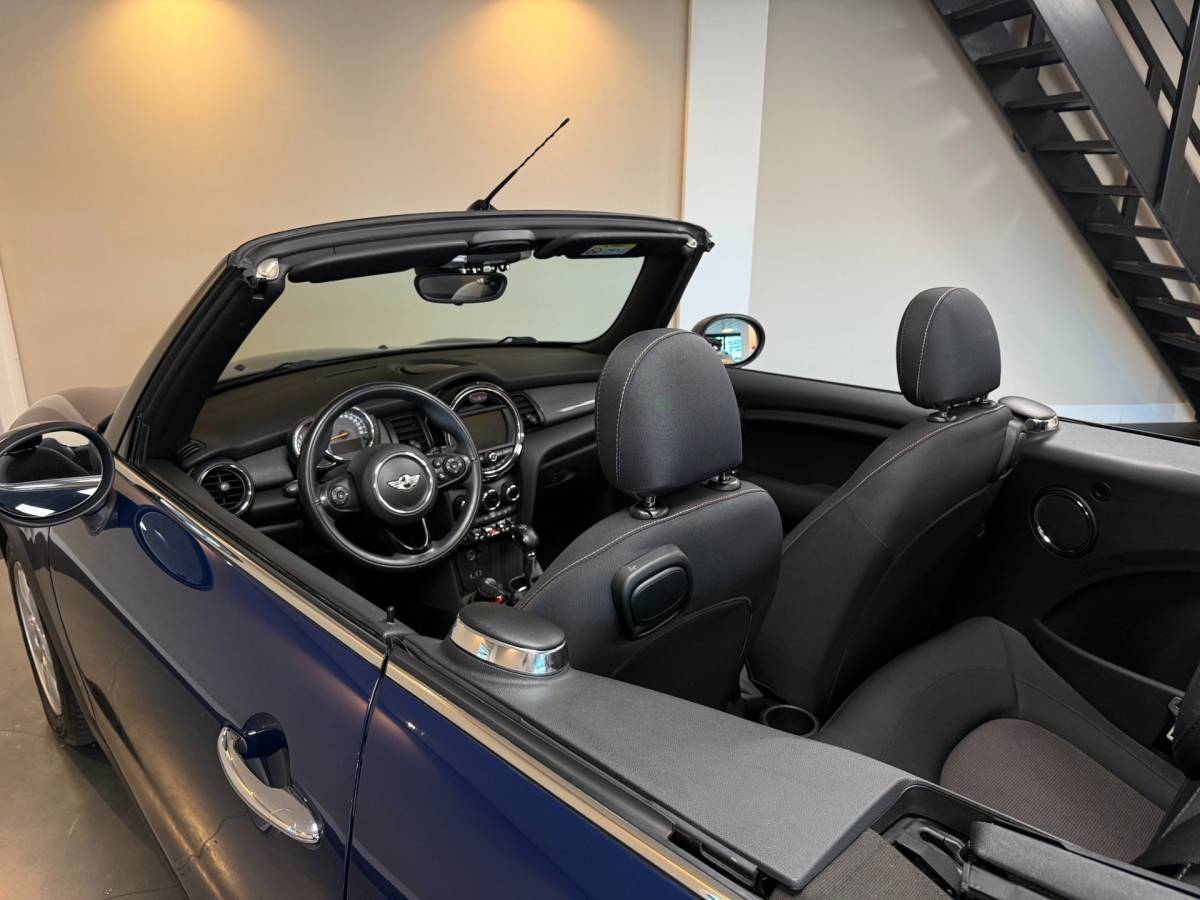 MINI Cooper Cabrio Mini Cabrio 1.5 Cooper Business *Automaat* Climate|Cruise|Navi|PDC|BT|Windscherm|Neon-ring|Origineel NL|Facelift|NAP