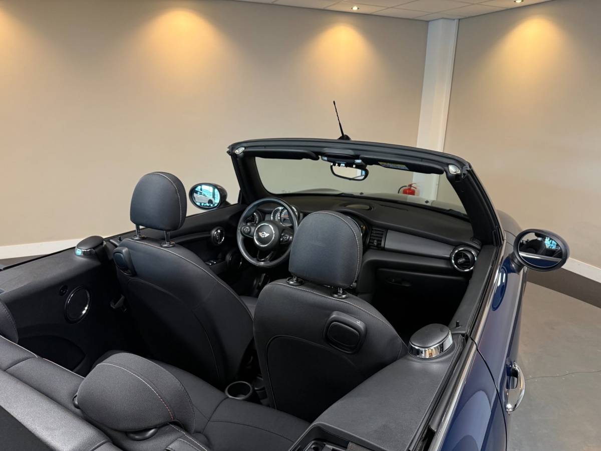 MINI Cooper Cabrio Mini Cabrio 1.5 Cooper Business *Automaat* Climate|Cruise|Navi|PDC|BT|Windscherm|Neon-ring|Origineel NL|Facelift|NAP