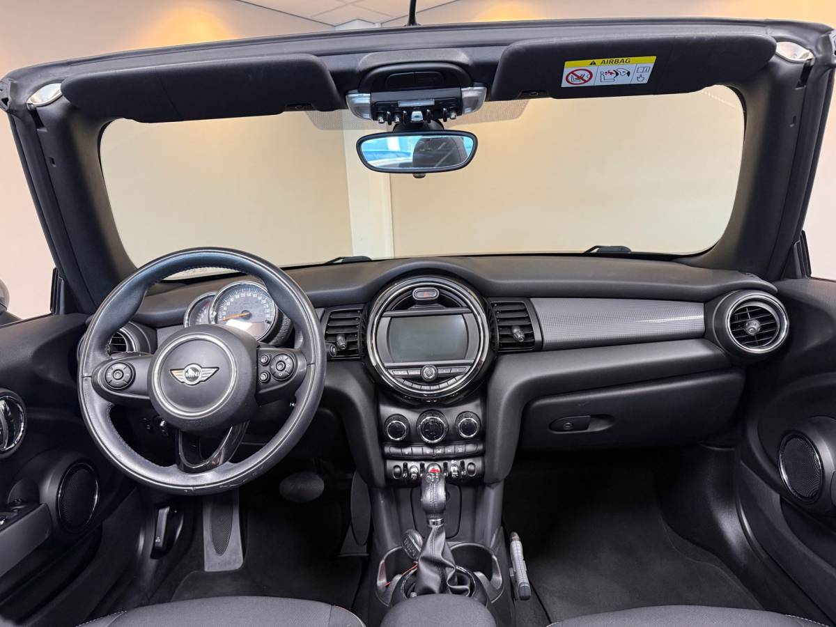 MINI Cooper Cabrio Mini Cabrio 1.5 Cooper Business *Automaat* Climate|Cruise|Navi|PDC|BT|Windscherm|Neon-ring|Origineel NL|Facelift|NAP