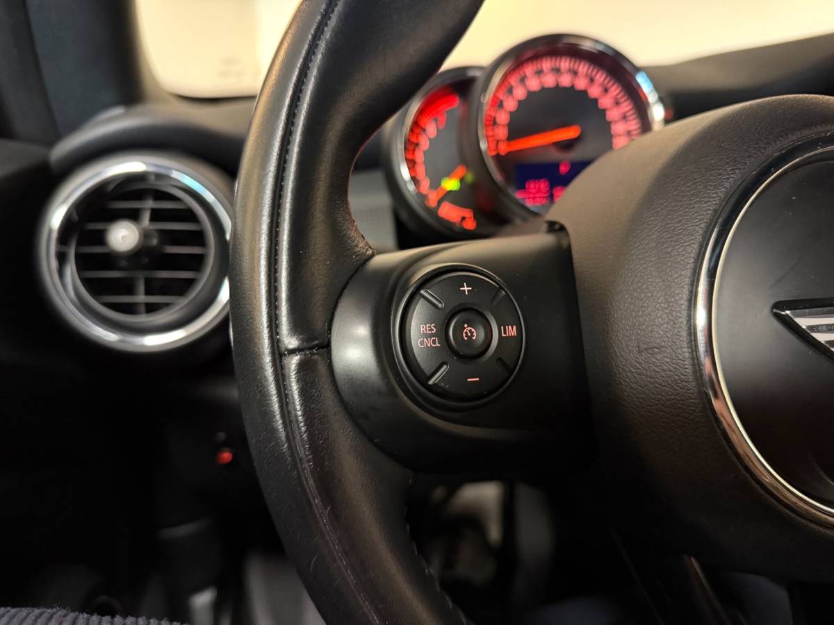 MINI Cooper Cabrio Mini Cabrio 1.5 Cooper Business *Automaat* Climate|Cruise|Navi|PDC|BT|Windscherm|Neon-ring|Origineel NL|Facelift|NAP