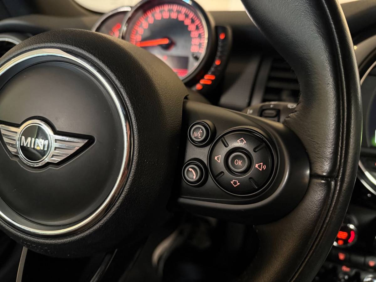 MINI Cooper Cabrio Mini Cabrio 1.5 Cooper Business *Automaat* Climate|Cruise|Navi|PDC|BT|Windscherm|Neon-ring|Origineel NL|Facelift|NAP