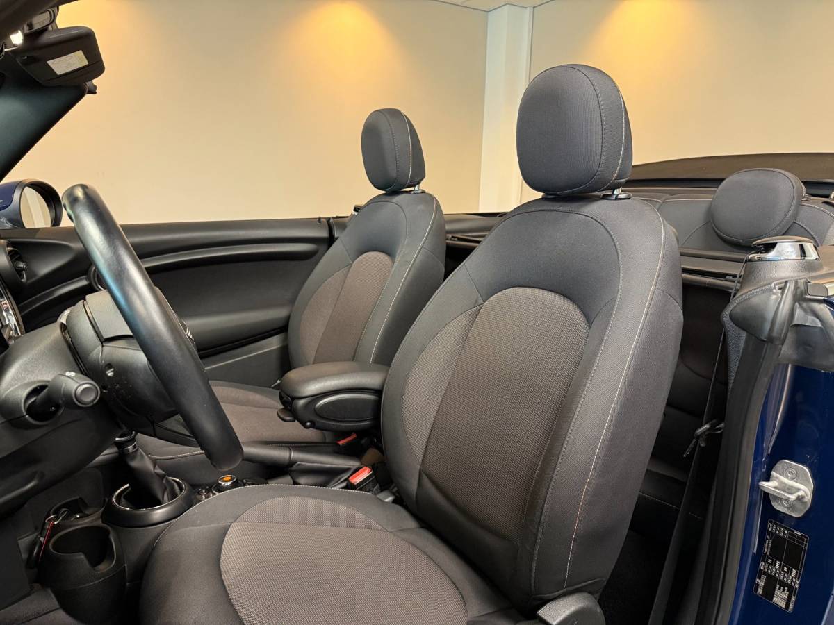 MINI Cooper Cabrio Mini Cabrio 1.5 Cooper Business *Automaat* Climate|Cruise|Navi|PDC|BT|Windscherm|Neon-ring|Origineel NL|Facelift|NAP