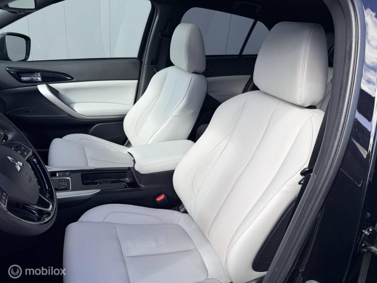 Mitsubishi Eclipse Cross Mitsubishi Eclipse Cross 2.4 PHEV Instyle|offwhite leder|carplay