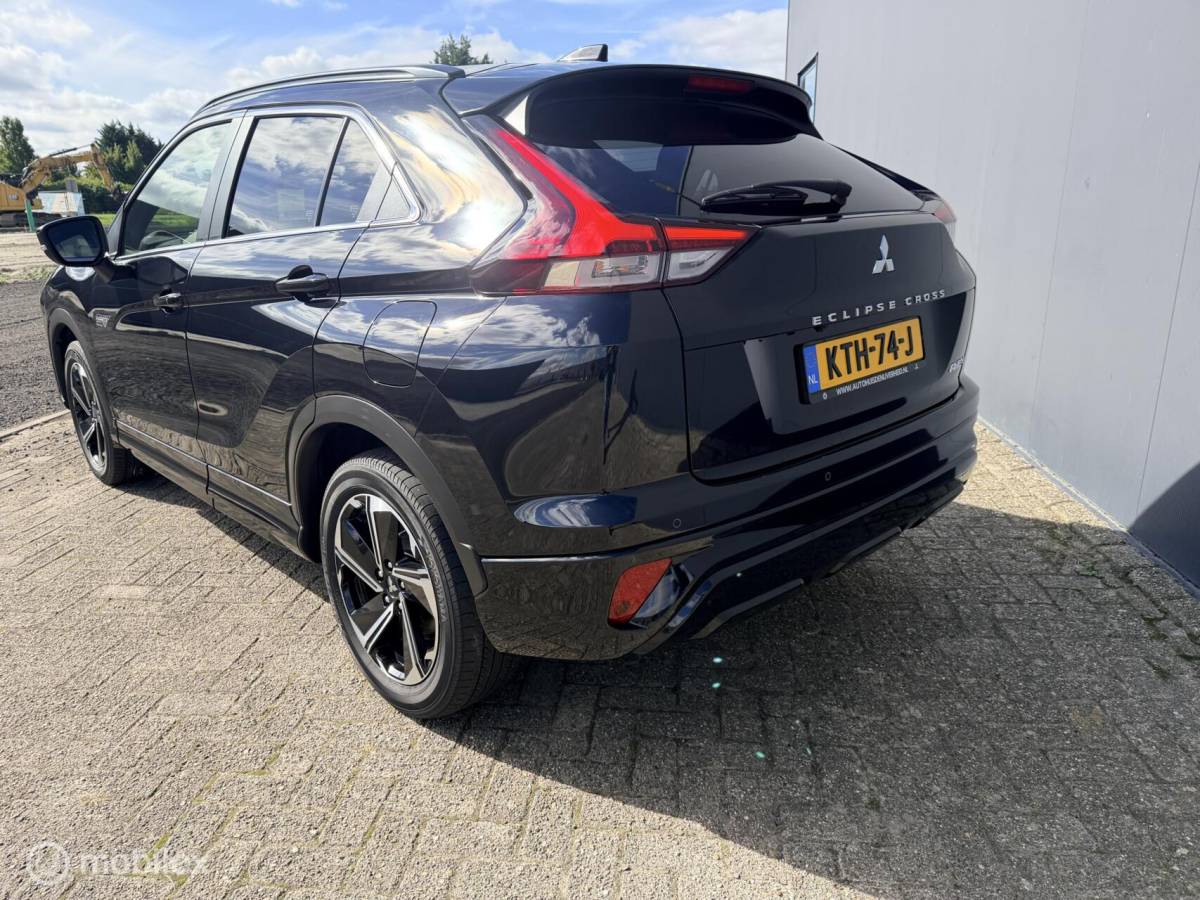 Mitsubishi Eclipse Cross Mitsubishi Eclipse Cross 2.4 PHEV Instyle|offwhite leder|carplay