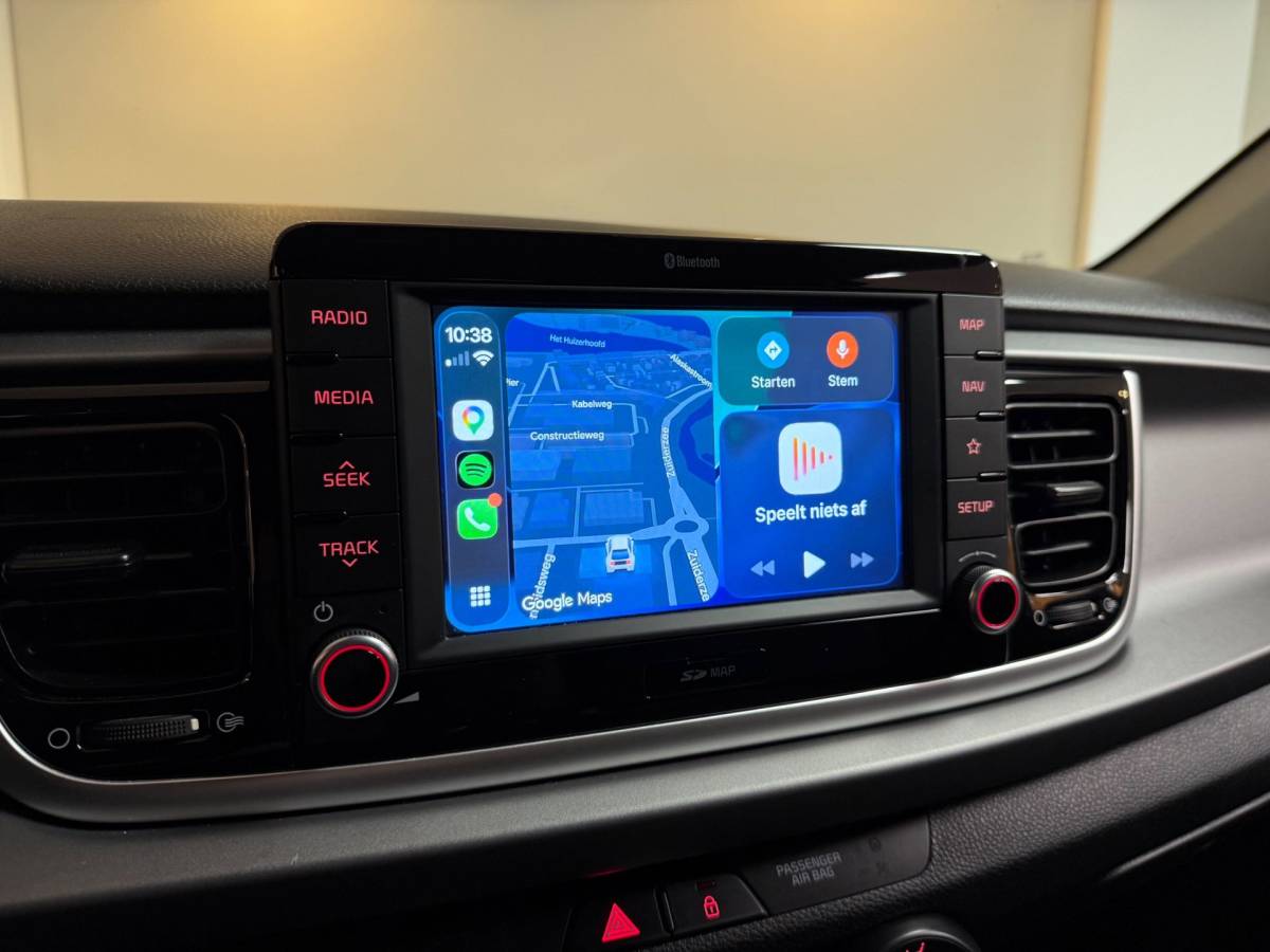 Kia Rio Kia Rio 1.0 TGDI DynamicLine *Carplay* Trekhaak|Camera|Navi|Cruise|Keyless|Lane-Assist|DAB|PDC|Isofix|LED|NAP