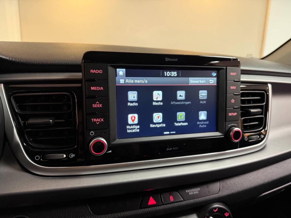 Kia Rio Kia Rio 1.0 TGDI DynamicLine *Carplay* Trekhaak|Camera|Navi|Cruise|Keyless|Lane-Assist|DAB|PDC|Isofix|LED|NAP