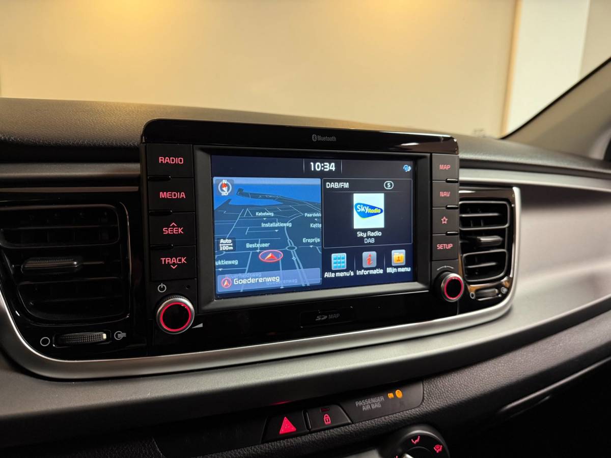 Kia Rio Kia Rio 1.0 TGDI DynamicLine *Carplay* Trekhaak|Camera|Navi|Cruise|Keyless|Lane-Assist|DAB|PDC|Isofix|LED|NAP