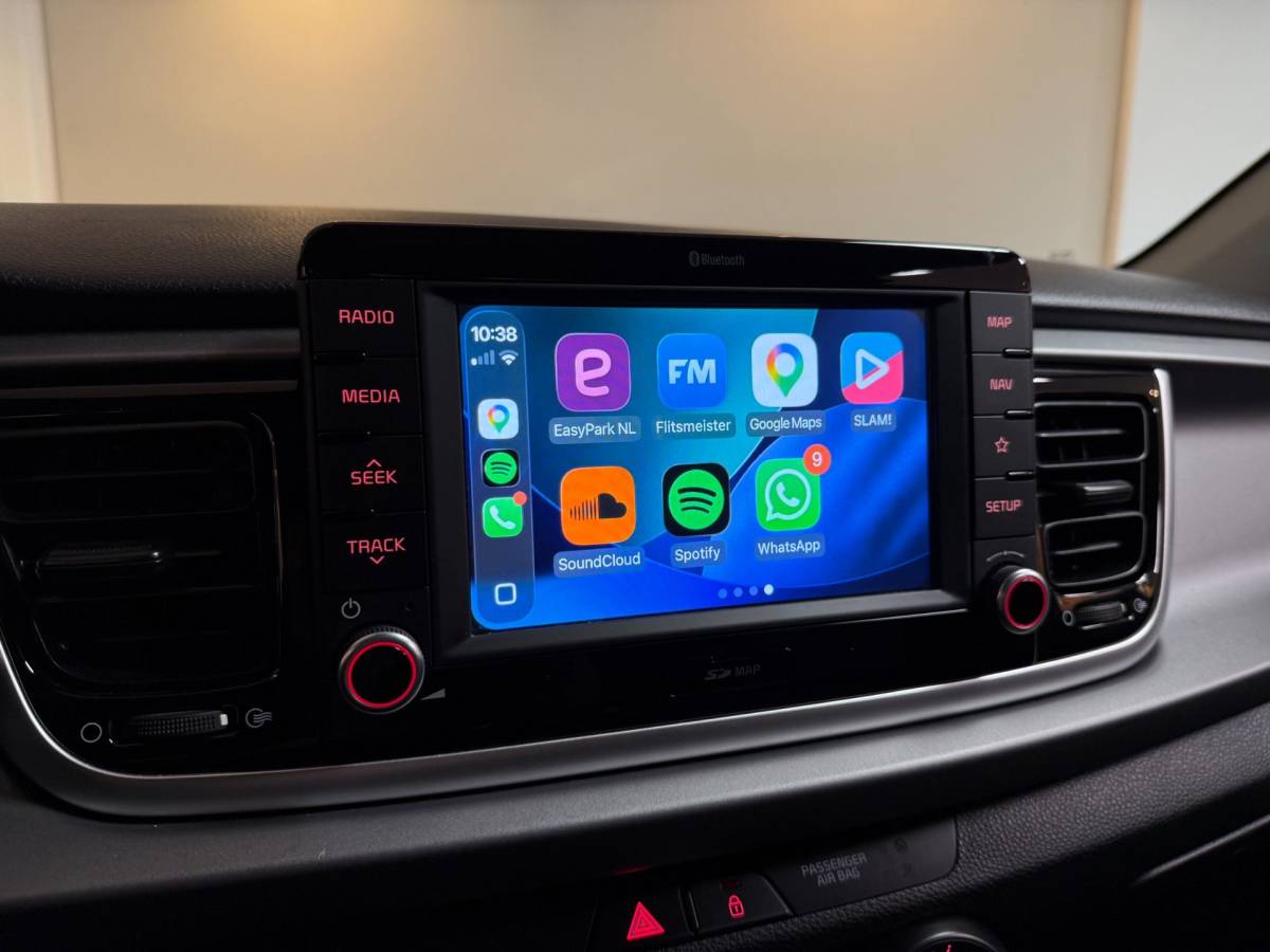 Kia Rio Kia Rio 1.0 TGDI DynamicLine *Carplay* Trekhaak|Camera|Navi|Cruise|Keyless|Lane-Assist|DAB|PDC|Isofix|LED|NAP