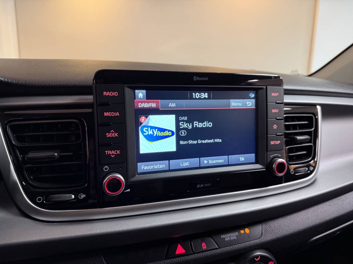 Kia Rio Kia Rio 1.0 TGDI DynamicLine *Carplay* Trekhaak|Camera|Navi|Cruise|Keyless|Lane-Assist|DAB|PDC|Isofix|LED|NAP