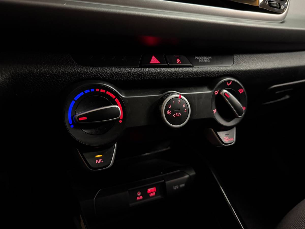 Kia Rio Kia Rio 1.0 TGDI DynamicLine *Carplay* Trekhaak|Camera|Navi|Cruise|Keyless|Lane-Assist|DAB|PDC|Isofix|LED|NAP