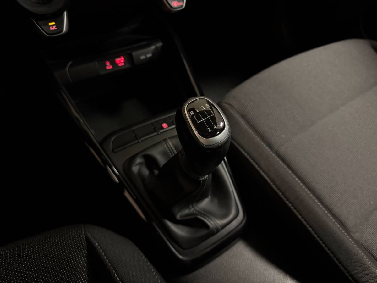 Kia Rio Kia Rio 1.0 TGDI DynamicLine *Carplay* Trekhaak|Camera|Navi|Cruise|Keyless|Lane-Assist|DAB|PDC|Isofix|LED|NAP