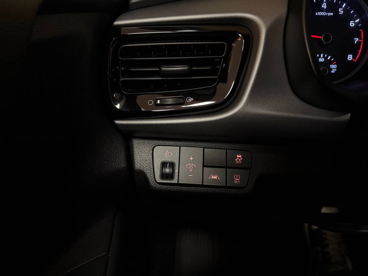 Kia Rio Kia Rio 1.0 TGDI DynamicLine *Carplay* Trekhaak|Camera|Navi|Cruise|Keyless|Lane-Assist|DAB|PDC|Isofix|LED|NAP