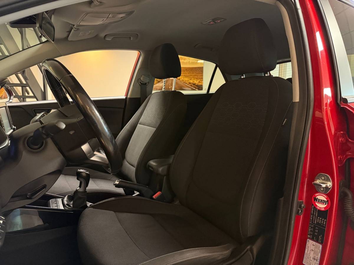 Kia Rio Kia Rio 1.0 TGDI DynamicLine *Carplay* Trekhaak|Camera|Navi|Cruise|Keyless|Lane-Assist|DAB|PDC|Isofix|LED|NAP