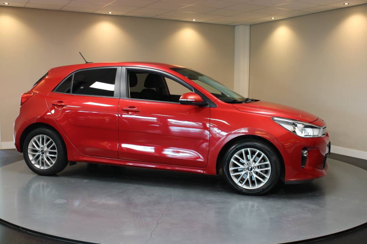 Kia Rio Kia Rio 1.0 TGDI DynamicLine *Carplay* Trekhaak|Camera|Navi|Cruise|Keyless|Lane-Assist|DAB|PDC|Isofix|LED|NAP