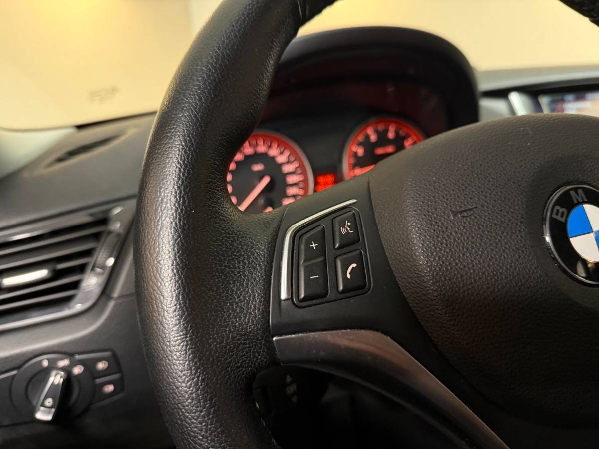 BMW X1 BMW X1 SDrive20i Upgrade Edition *Parelmoer* Leer|Trekhaak|Navi|Cruise|Climate|Bluetooth|PDC|NAP