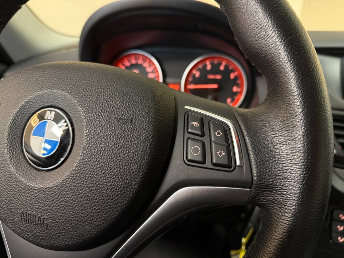 BMW X1 BMW X1 SDrive20i Upgrade Edition *Parelmoer* Leer|Trekhaak|Navi|Cruise|Climate|Bluetooth|PDC|NAP
